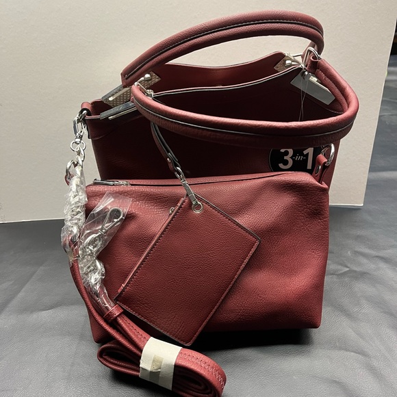 Wine color purse - brand new with tags - 3 purses in one - Picture 5 of 13
